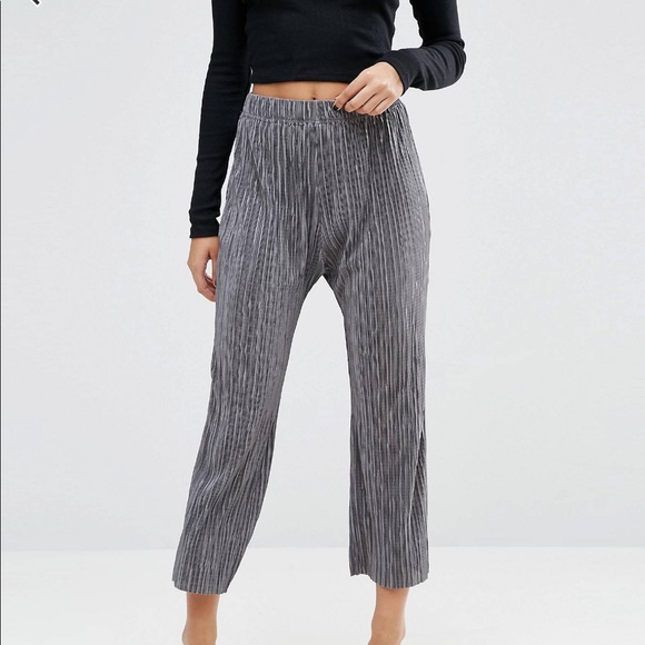 ASOS Pants - NWOT Pleated Plisse Pants
